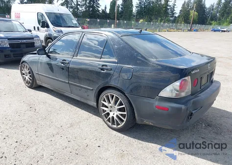 2001 Lexus Is 300 from USA, damaged, VIN JTHBD182010006938